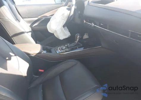 2021 Mazda Cx-30 Premium z USA, uszkodzony, nr VIN 3MVDMBDL9MM311885